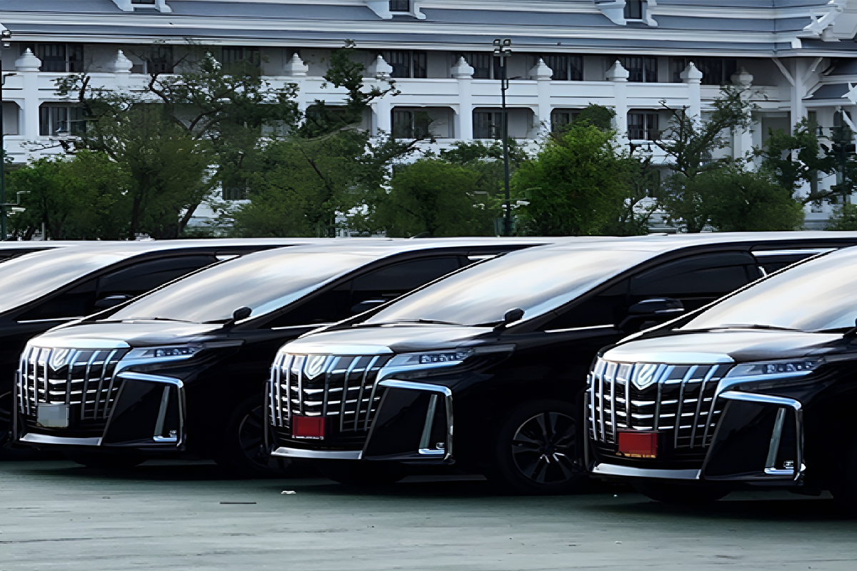 The Best Alphard Car Rent