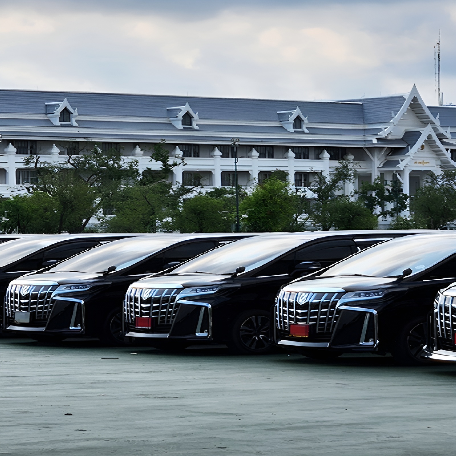 The Best Alphard Car Rent